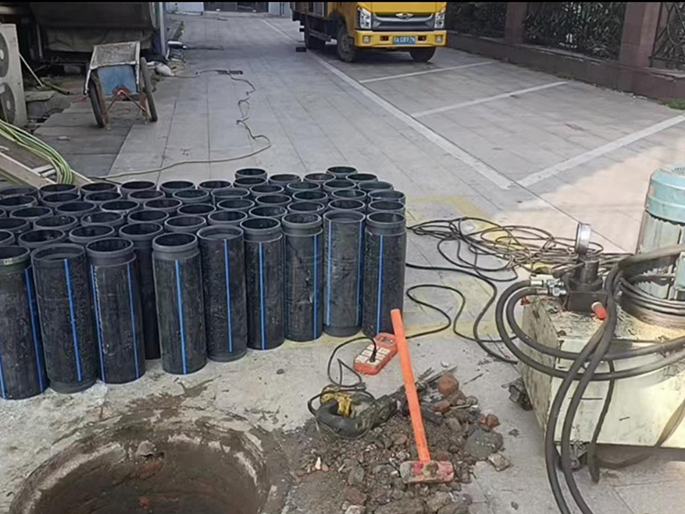 和布克赛尔PE置换管厂家 DN315置换管 非开挖管短管置换